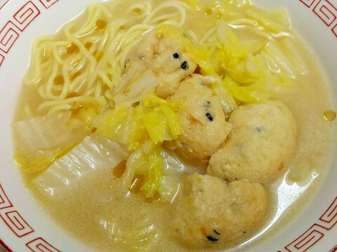 がんもどきと白菜の味噌ラーメン